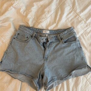 Abercrombie & Fitch Blue Jean Shorts High-Waisted Relaxed Fit